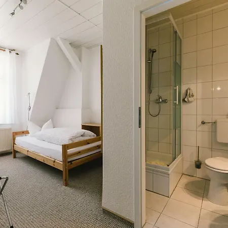 Menzels Drehscheibe 3*