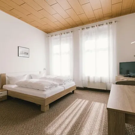 Menzels Drehscheibe Pensión Görlitz