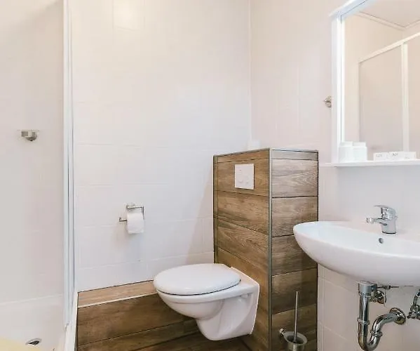 Menzels Drehscheibe Pensión 3*